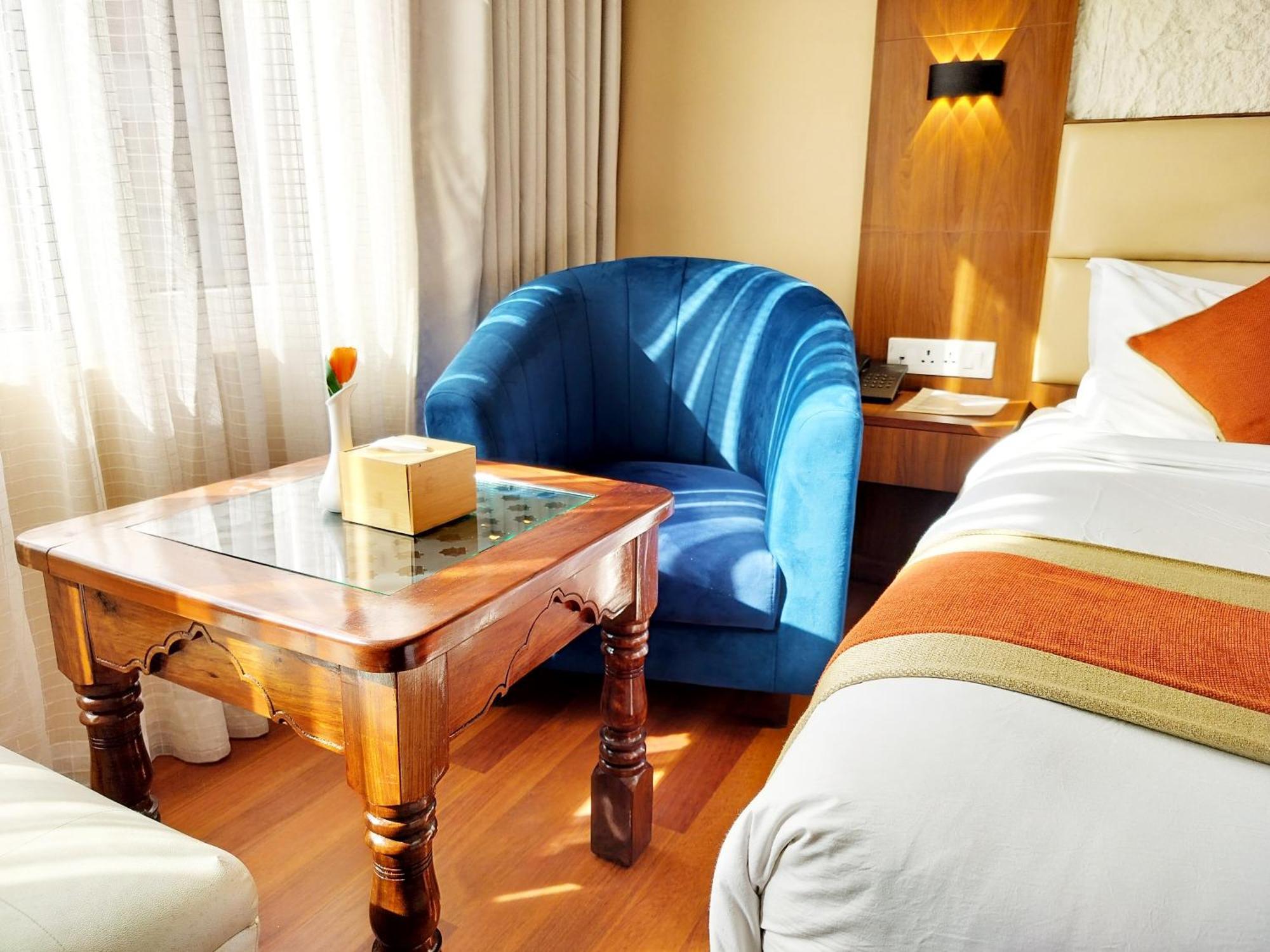 Kumari Boutique Hotel กาฐมาณฑุ ภายนอก รูปภาพ