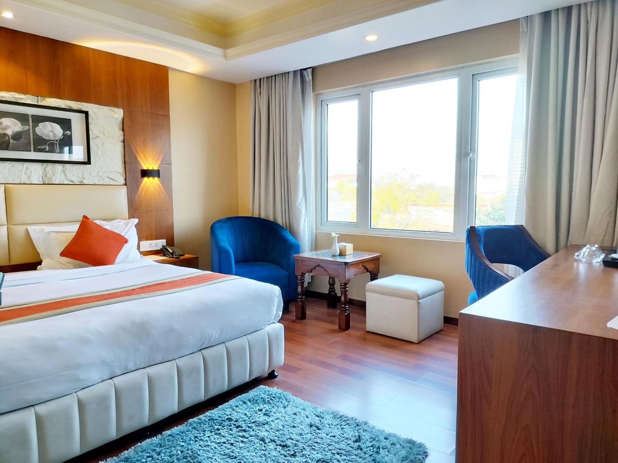 Kumari Boutique Hotel กาฐมาณฑุ ภายนอก รูปภาพ