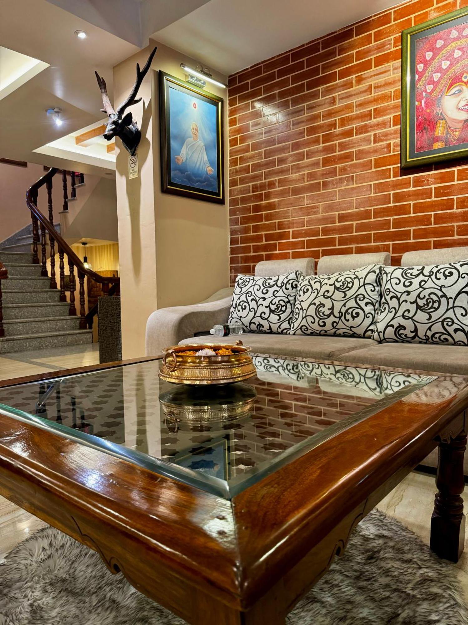 Kumari Boutique Hotel กาฐมาณฑุ ภายนอก รูปภาพ